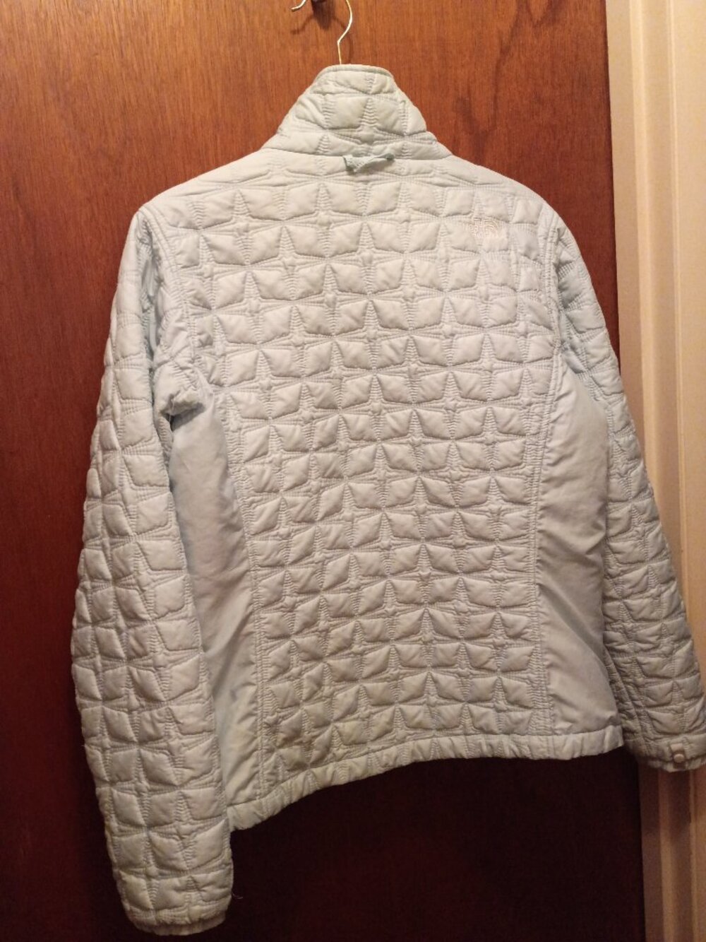 Women's Light Blue North Face Thermoball jacket~M~ - Picture 4 of 4